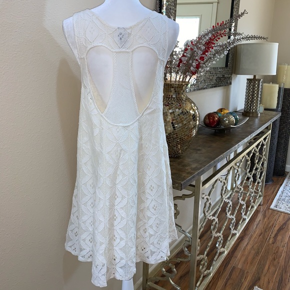 Beautiful white summer dress - Picture 6 of 14